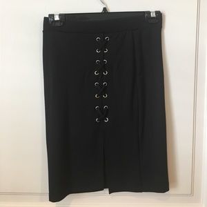 Brand new cute black Forever 21 skirt!